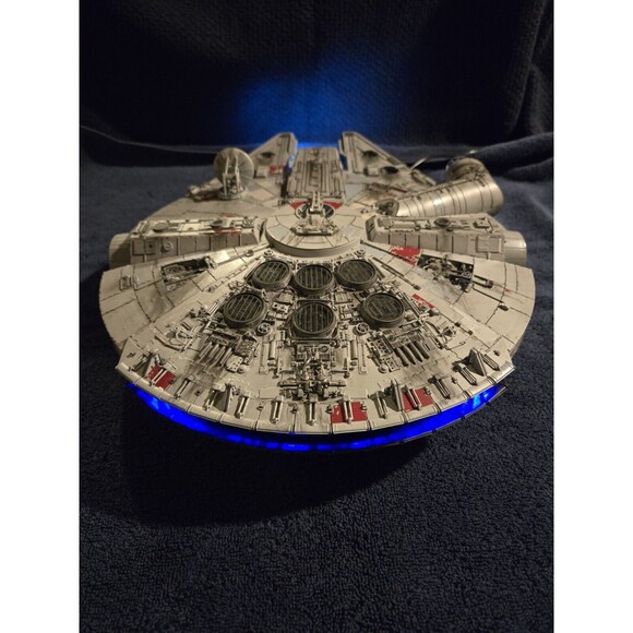 STAR WARS Millennium Falcon 1/72 scale Plastic Model Fine Molds, With LE… - Picture 3 of 16